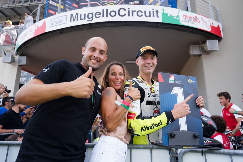 Jacopo Hosciuc, românul care visează să ajungă în Moto GP! Dublă victorie pe circuitul de la Mugello! „A fost unul dintre cele mai frumoase momente din cariera mea”_2