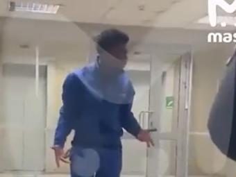 
	Acuzat de trafic de droguri, fotbalistul a fost filmat încercând să mituiască polițiștii ruși! Și-a înjunghiat vărul în 2020
