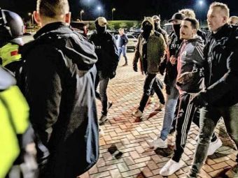 
	Scandal diplomatic între Olanda și Polonia după ce doi fotbaliști de la Legia Varșovia au fost arestați la finalul meciului cu AZ Alkmaar!
