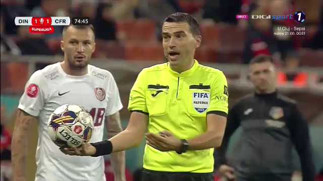 Ovidiu Hațegan a oprit meciul dintre Dinamo și CFR Cluj. Ce au pregătit fanii „câinilor roșii”, în memoria lui Cătălin Hîldan_59
