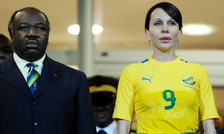 Cum arată Sylvia, soția franțuzoaică a dictatorului Ali Bongo, trimisă astăzi în închisoare de junta militară din Gabon_13