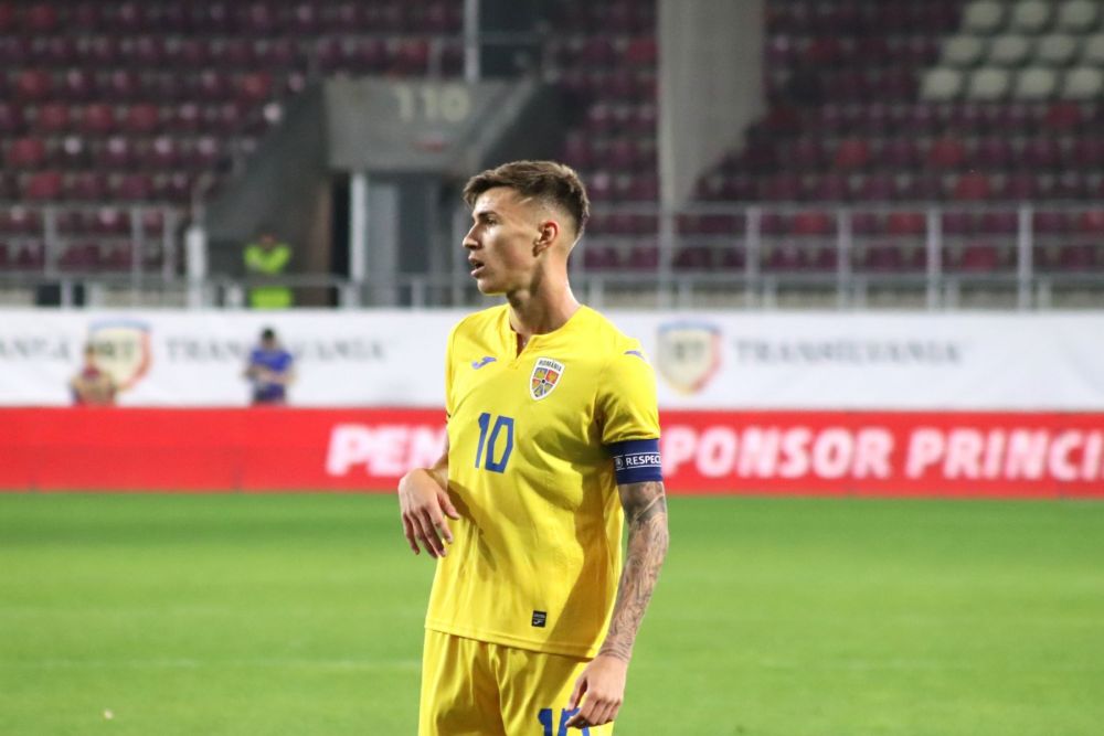 Tavi Popescu, înjurat din peluză, idolatrizat de copii, la primul meci cu banderola naționalei U21_12