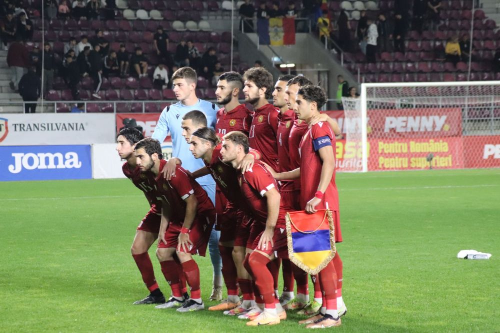 Răzvan Burleanu a discutat mult cu "Burleanu al Armeniei", la meciul naționalei U21_19