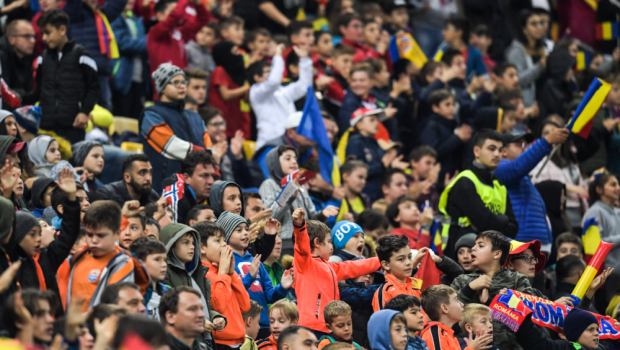 
	Copiii, al 12-lea jucător. Câti tineri vor susține din tribune România la meciul cu Andorra

