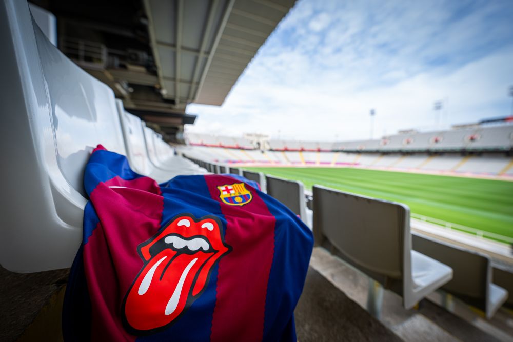 Să fie rock și fotbal! FC Barcelona a lansat tricourile în ediție limitată pentru El Clasico _4