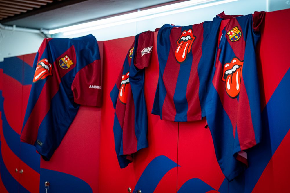 Să fie rock și fotbal! FC Barcelona a lansat tricourile în ediție limitată pentru El Clasico _5