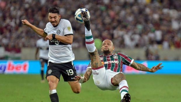 
	Meci de poveste în Brazilia, cu un Marcelo fabulos! Cu doi eliminați și condusă cu 3-1, Fluminense a reușit egalarea în finalul partidei cu Corinthians
