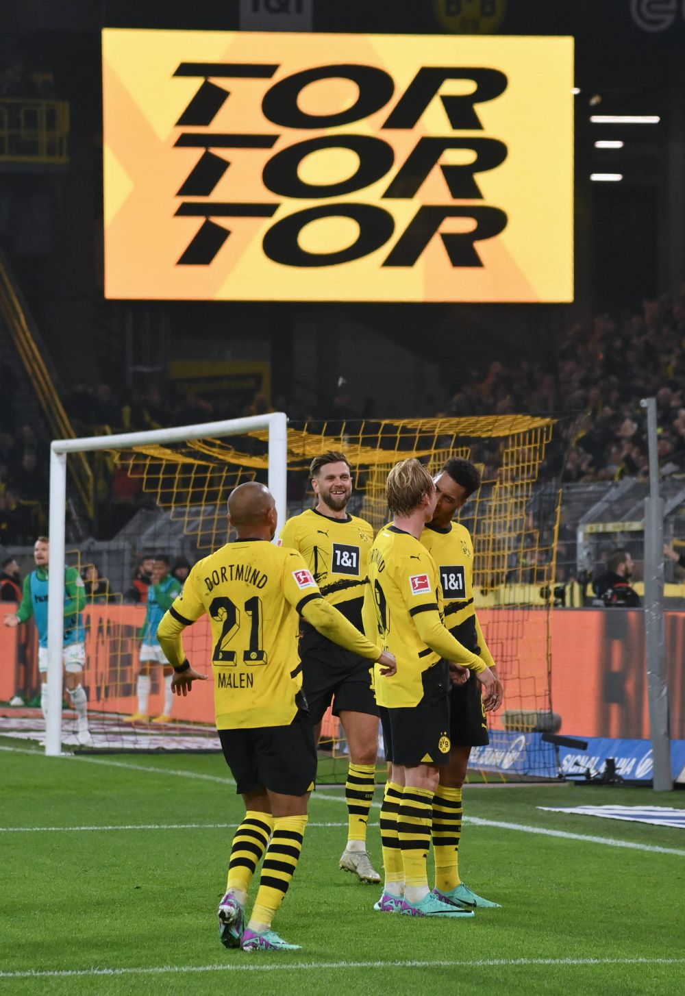 One man show în Borussia Dortmund - Werder Bremen 1-0! Gol decisiv pentru locul 1 în Bundesliga la meciul cu numărul 300, record pentru acest secol_2