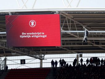
	Ajax - Utrecht a fost întrerupt în minutul 89! Motivul bizar pentru care arbitrul a oprit jocul
