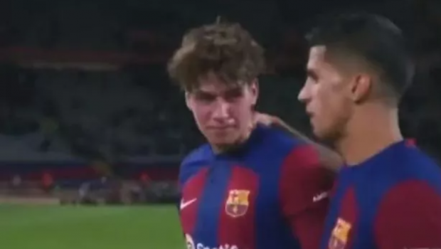 
	Cererea neobișnuită a lui Joao Cancelo pentru Marc Guiu, după ce starul de 17 ani a marcat golul victoriei pentru FC Barcelona
