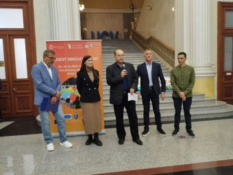 
	Student Innovation Day! Universitatea din Craiova a organizat un eveniment și l-a invitat pe Emil Săndoi. &quot;Am terminat două facultăți!&quot;
