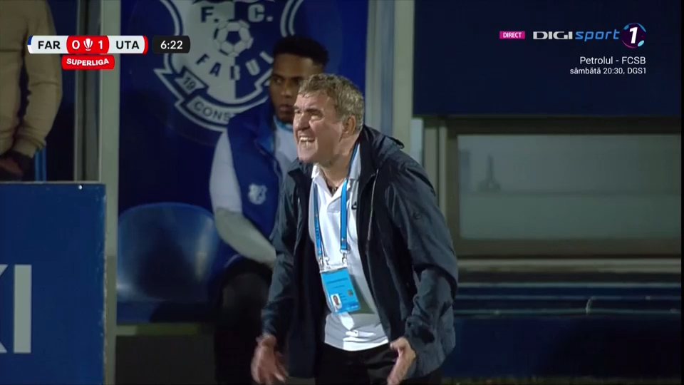 Reacția nervoasă a lui Gică Hagi după primul gol marcat de UTA Arad. Nu s-a mai abținut și a țipat la un jucător_8