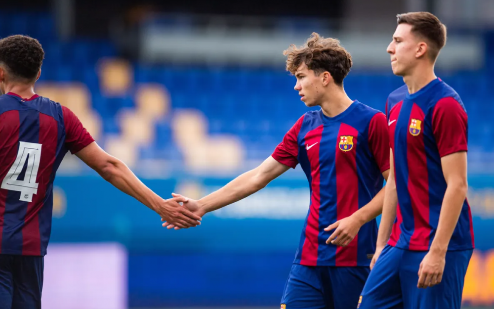 Un român, pe urmele lui Lamine Yamal și Marc Guiu! La 16 ani, Leo Saca a debutat pentru FC Barcelona în UEFA Youth League_2
