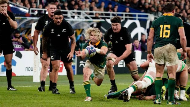 
	Africa de Sud a devenit pentru a patra oară campioană mondială la rugby după 12-11 cu Noua Zeelandă
