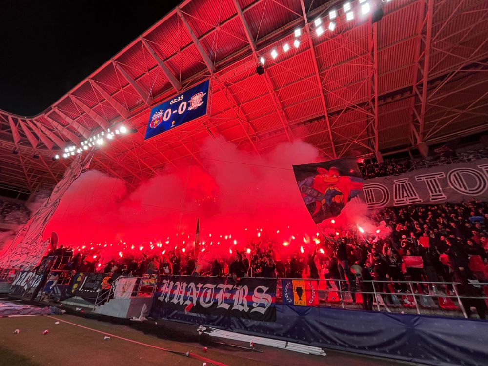 Atmosferă incendiară în Ghencea! Fanii Stelei au pregătit un show pirotehnic pentru derby-ul cu Rapid_2