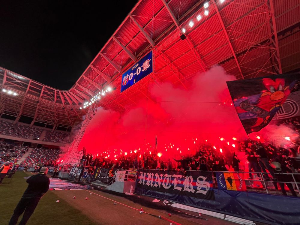 Atmosferă incendiară în Ghencea! Fanii Stelei au pregătit un show pirotehnic pentru derby-ul cu Rapid_13