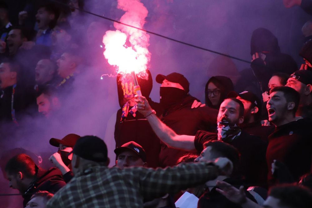 Atmosferă incendiară în Ghencea! Fanii Stelei au pregătit un show pirotehnic pentru derby-ul cu Rapid_6
