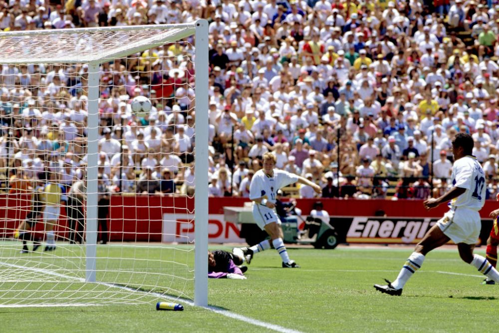 Îl recunoașteți? Suedezul care ne-a „interzis” semifinala Mondialului din 1994 vinde aspiratoare după ce s-a retras la doar 28 de ani _3