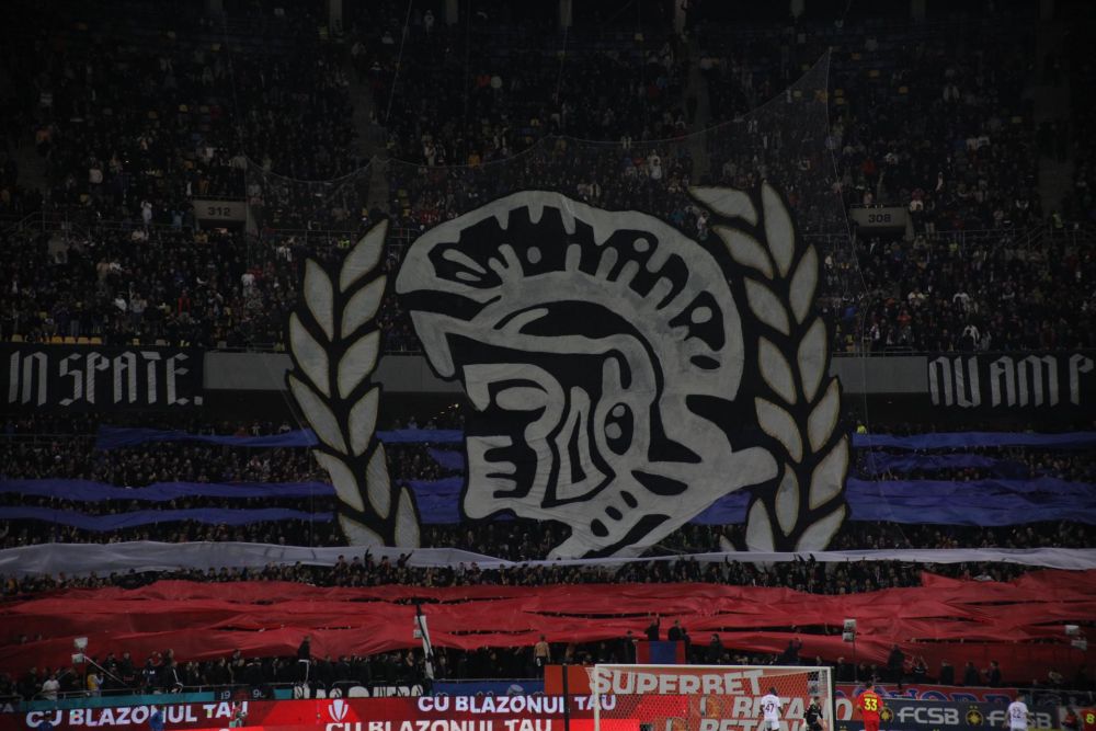 Galeria FCSB, banner cu venin în derby-ul cu Rapid + coregrafia splendidă din repriza secundă_4