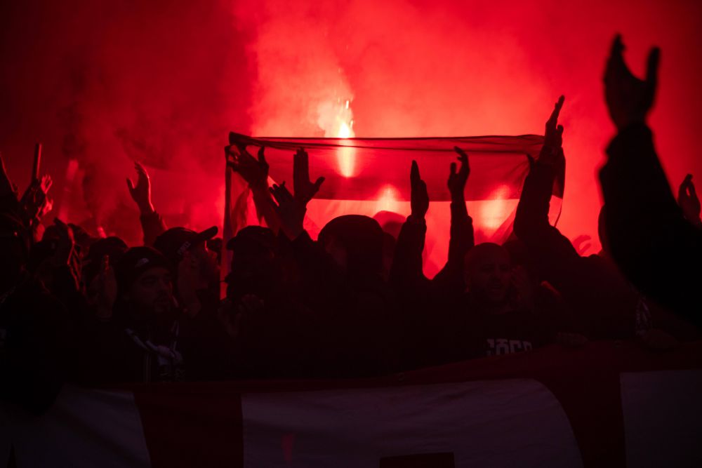 Fanii PSG au luat cu asalt Milano! Cum arată Piața Catedralei_11