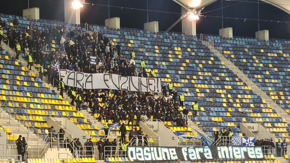 FCSB - FCU Craiova | Oltenii au afișat un banner care nu lasă loc de interpretări_2