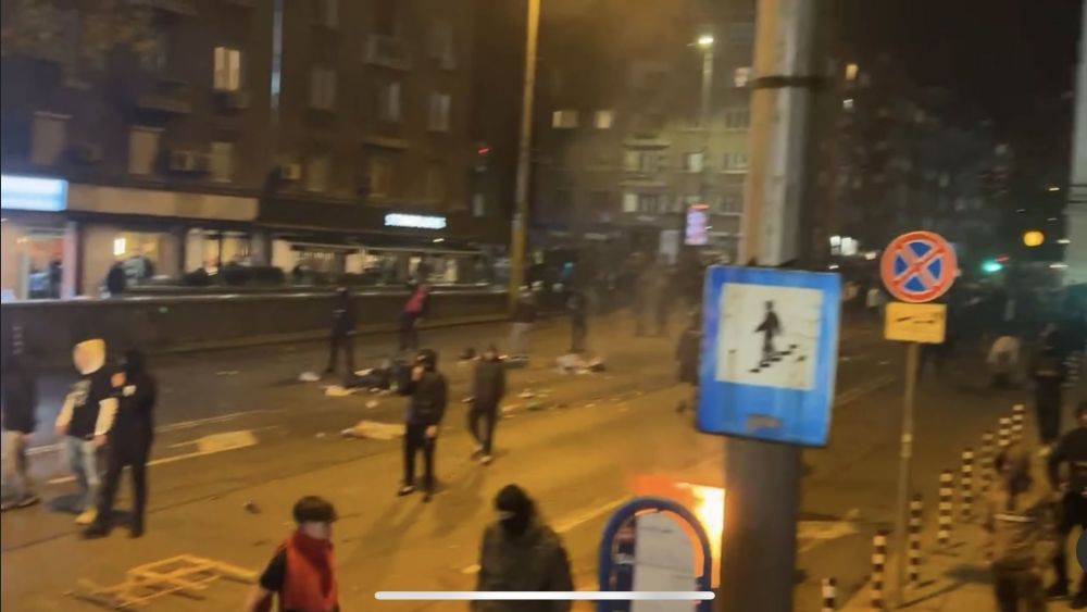 Zeci de răniți și arestați în urma incidentelor violente de la Sofia! A fost haos pe străzi la meciul Bulgaria - Ungaria_7