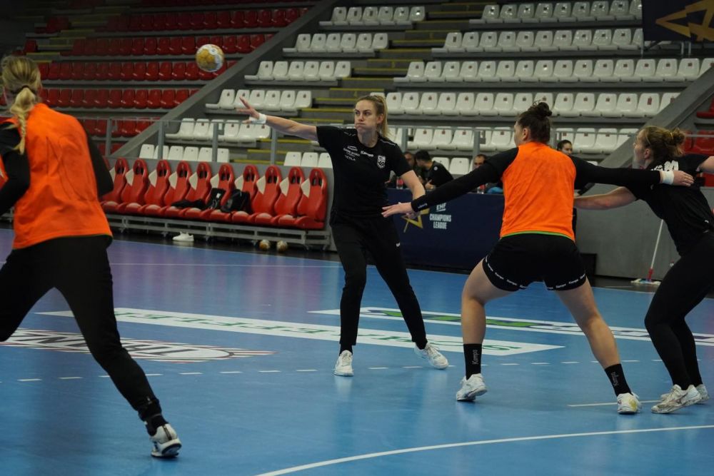 Debrecen - CSM București 23-30 | Crina Pintea & Co, joc fără cusur în Ungaria, în Liga Campionilor la handbal feminin. Neagu nu a fost în lot_1