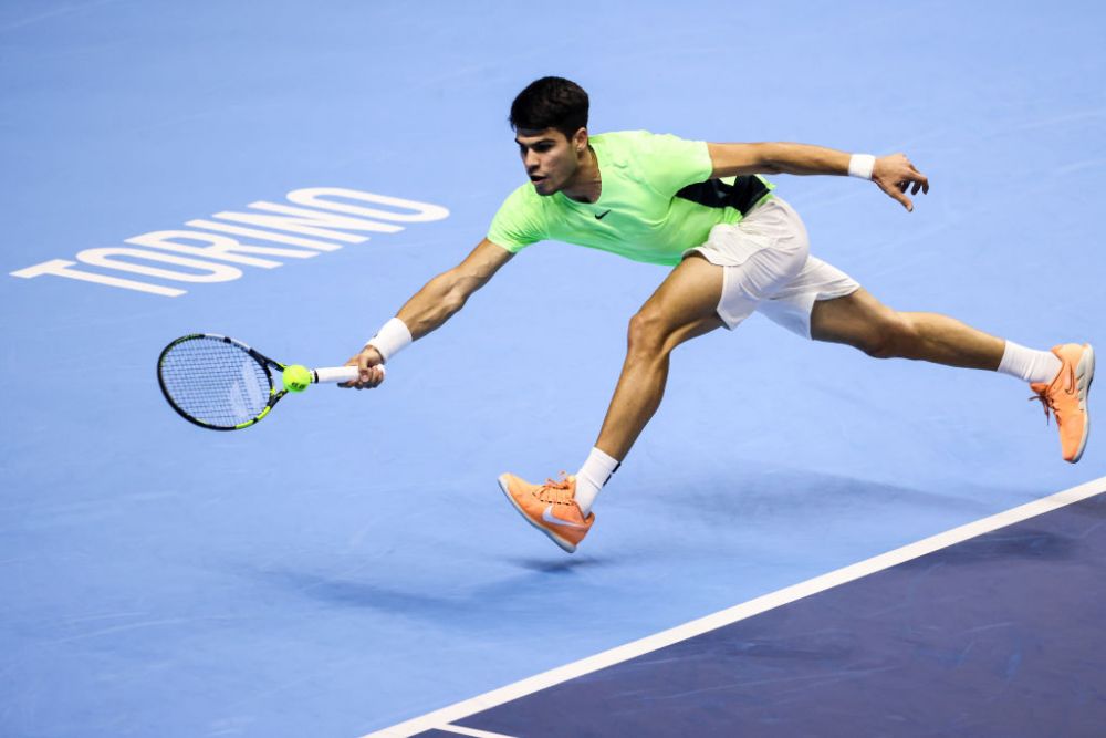 Carlos Alcaraz, doar o umbră: Novak Djokovic l-a învins cu 6-3, 6-2, în semifinalele Turneului Campionilor_24