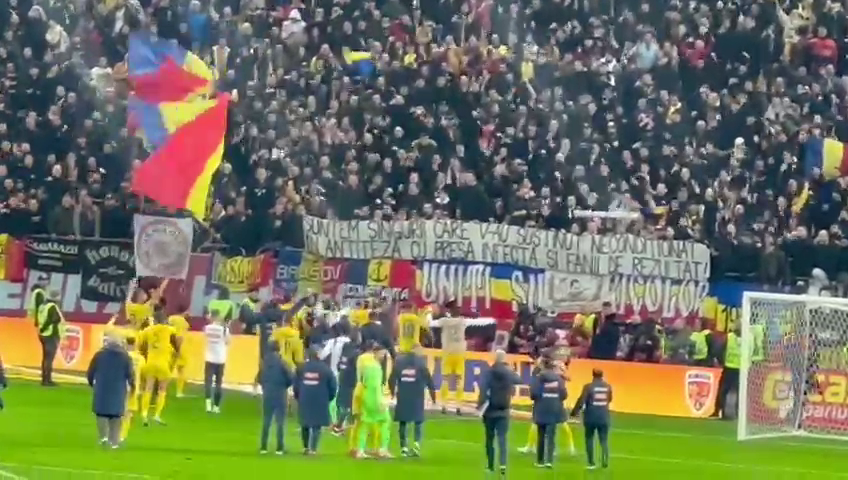 Primul gest făcut de fotbaliști după România - Elveția 1-0_12