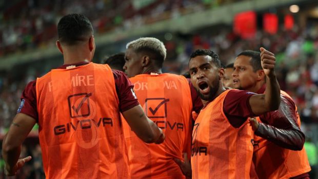 
	Încă un scandal în preliminariile din America de Sud! Jucătorii naționalei, bătuți și sechestrați imediat după meci
