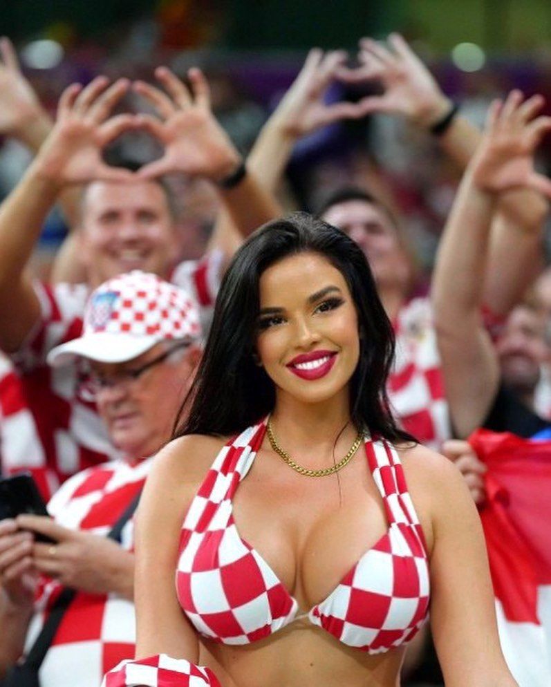 Ivana Knoll nu se dezminte după ce Croația s-a calificat la EURO 2024. Promisiunea celei mai cunoscute susținătoare a naționalei_294