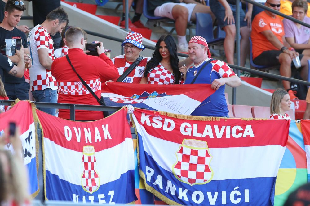 Ivana Knoll nu se dezminte după ce Croația s-a calificat la EURO 2024. Promisiunea celei mai cunoscute susținătoare a naționalei_33