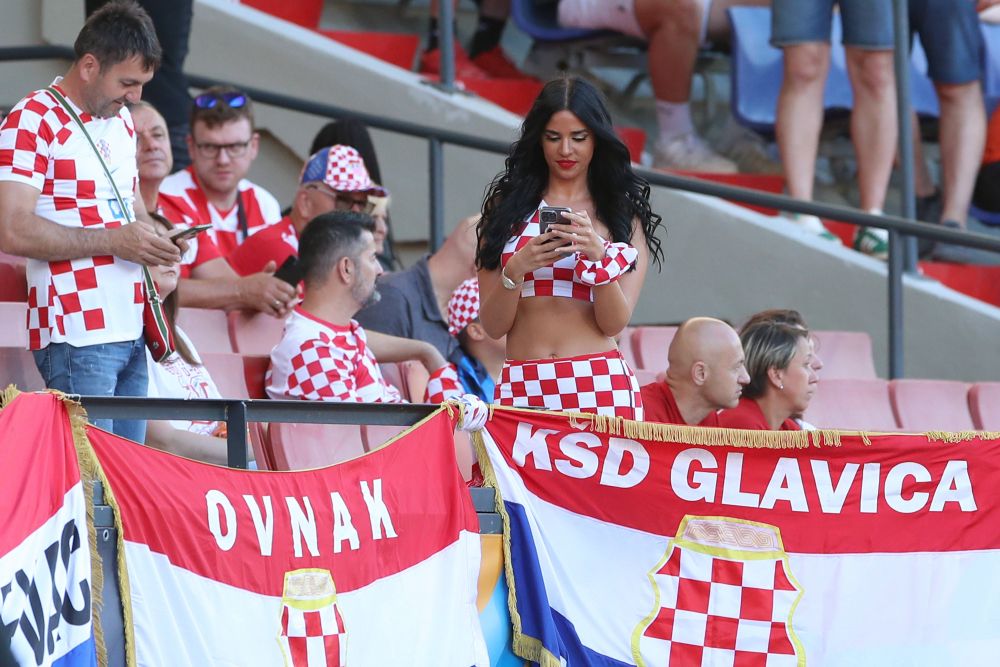 Ivana Knoll nu se dezminte după ce Croația s-a calificat la EURO 2024. Promisiunea celei mai cunoscute susținătoare a naționalei_34