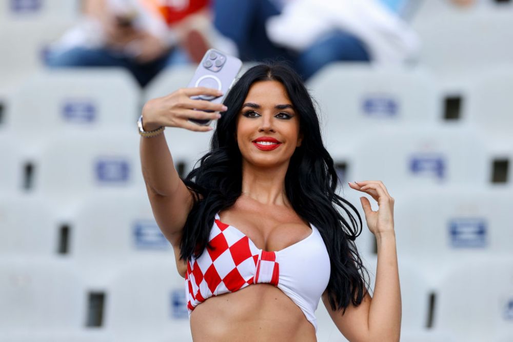 Ivana Knoll nu se dezminte după ce Croația s-a calificat la EURO 2024. Promisiunea celei mai cunoscute susținătoare a naționalei_54