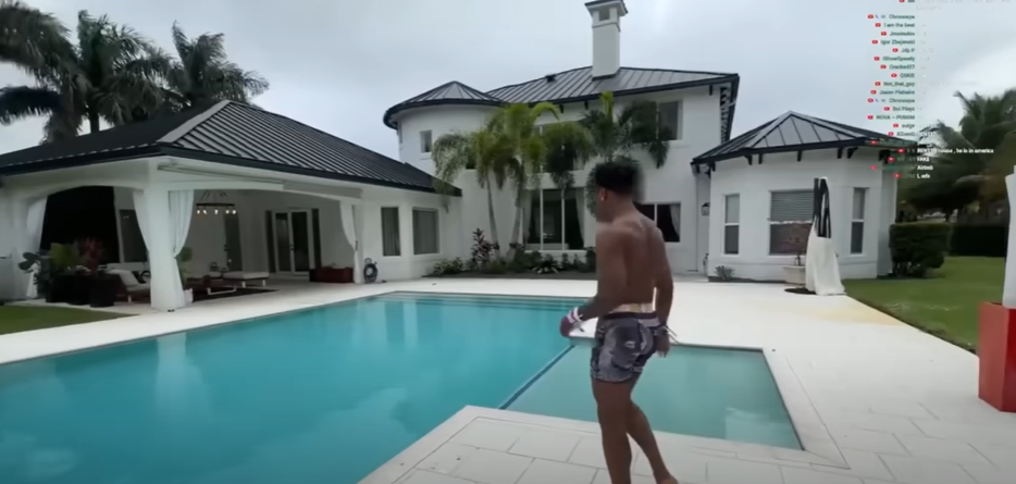 Celebrul YouTuber iShowSpeed și-a arătat casa de 10 milioane de dolari cumpărată la doar 18 ani! Cum arată vila fanului lui Cristiano Ronaldo_14