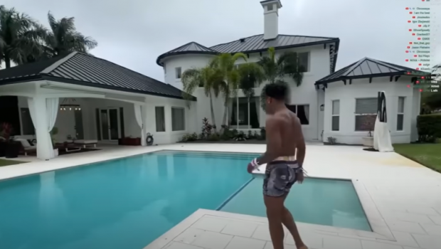 Celebrul YouTuber iShowSpeed și-a arătat casa de 10 milioane de dolari cumpărată la doar 18 ani! Cum arată vila fanului lui Cristiano Ronaldo