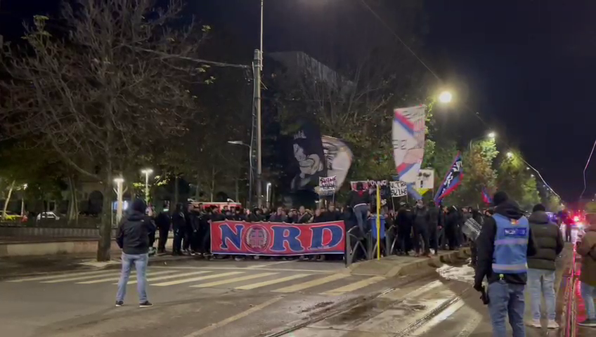 Suporterii FCSB s-au întâlnit la 3 grade Celsius și au defilat spre Arena Națională! Atmosferă incendiară pe străzile din București_7