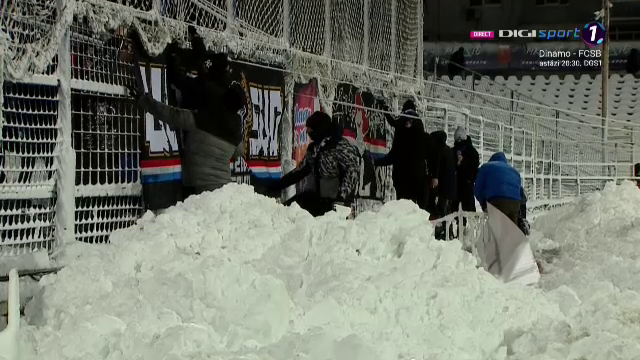 Iarna pe uliță, la Galați! Cum a arătat gazonul pe stadionul "Oțelul" la meciul cu Univ. Craiova_6