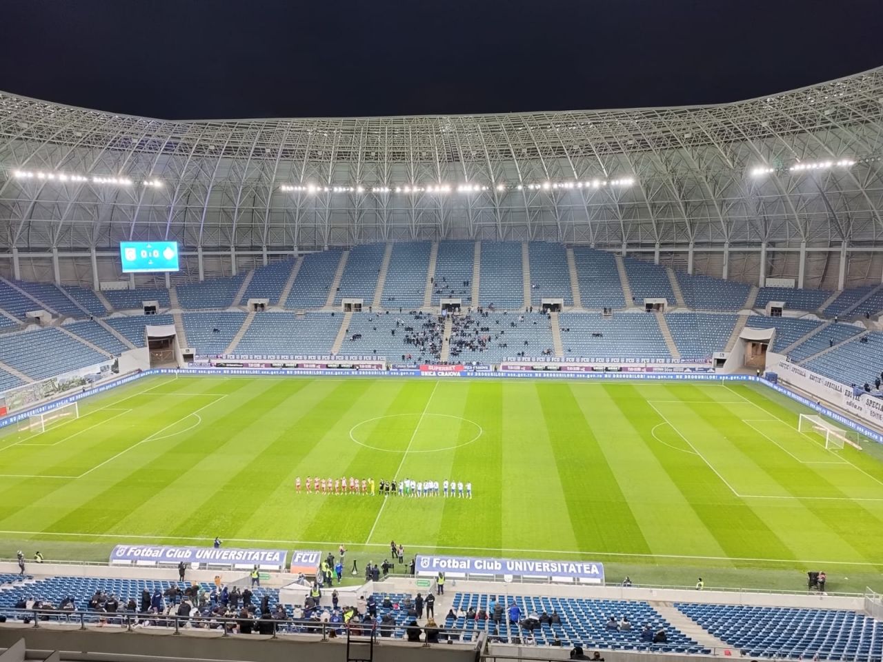 Bate vântul în tribune la FCU Craiova - Sepsi! Câți fani sunt prezenți la meci_4