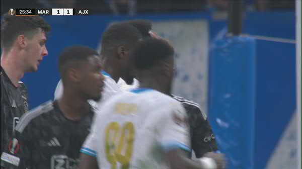 Marseille - Ajax 2-1 | Mbemba își duce din nou echipa în avantaj cu o lovitură de cap 
