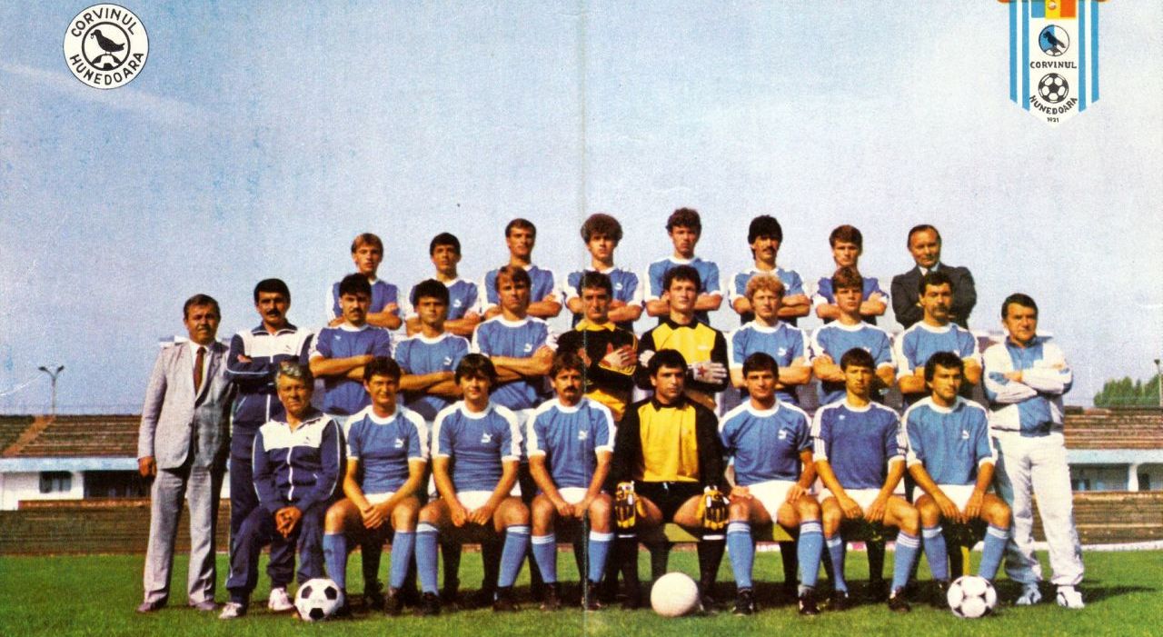 Corvinul, în sferturile Cupei României, după 35 de ani: cine sunt fotbaliștii care evoluau la Hunedoara în 1988 _1