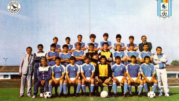 
	Corvinul, în sferturile Cupei României, după 35 de ani: cine sunt fotbaliștii care evoluau la Hunedoara în 1988&nbsp;
