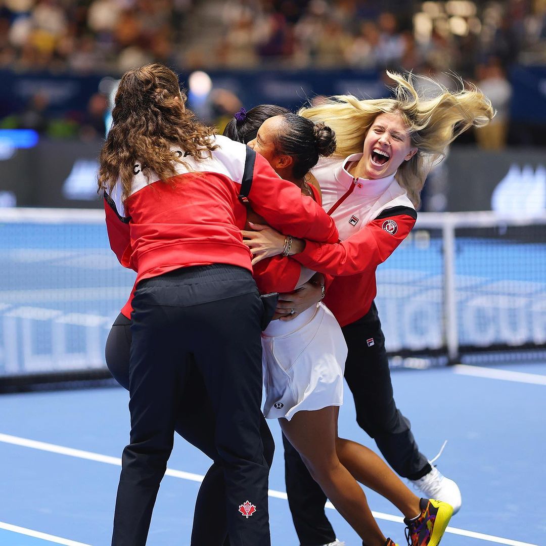 „Apucă-te de OnlyFans!” Eugenie Bouchard a ajuns ținta criticilor fanilor tenisului_21