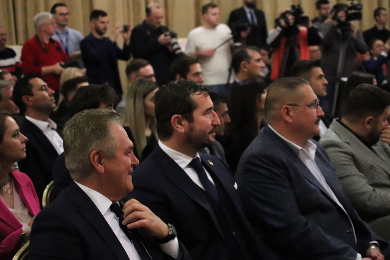 Canotorii au dominat "Gala Sportului Dinamovist 2023". Zeci de invitați speciali, printre care și controversatul Gabriel Oprea_12