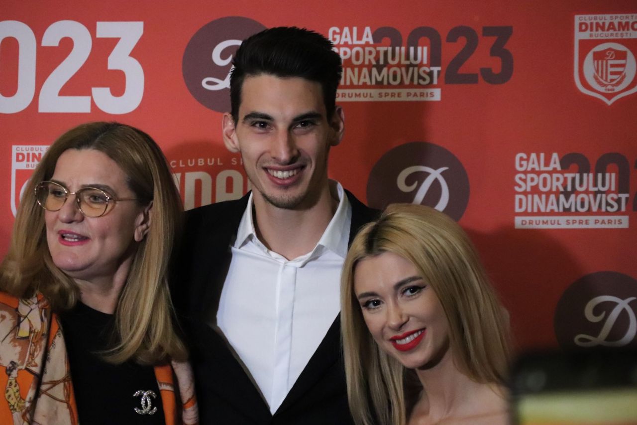 Canotorii au dominat "Gala Sportului Dinamovist 2023". Zeci de invitați speciali, printre care și controversatul Gabriel Oprea_33
