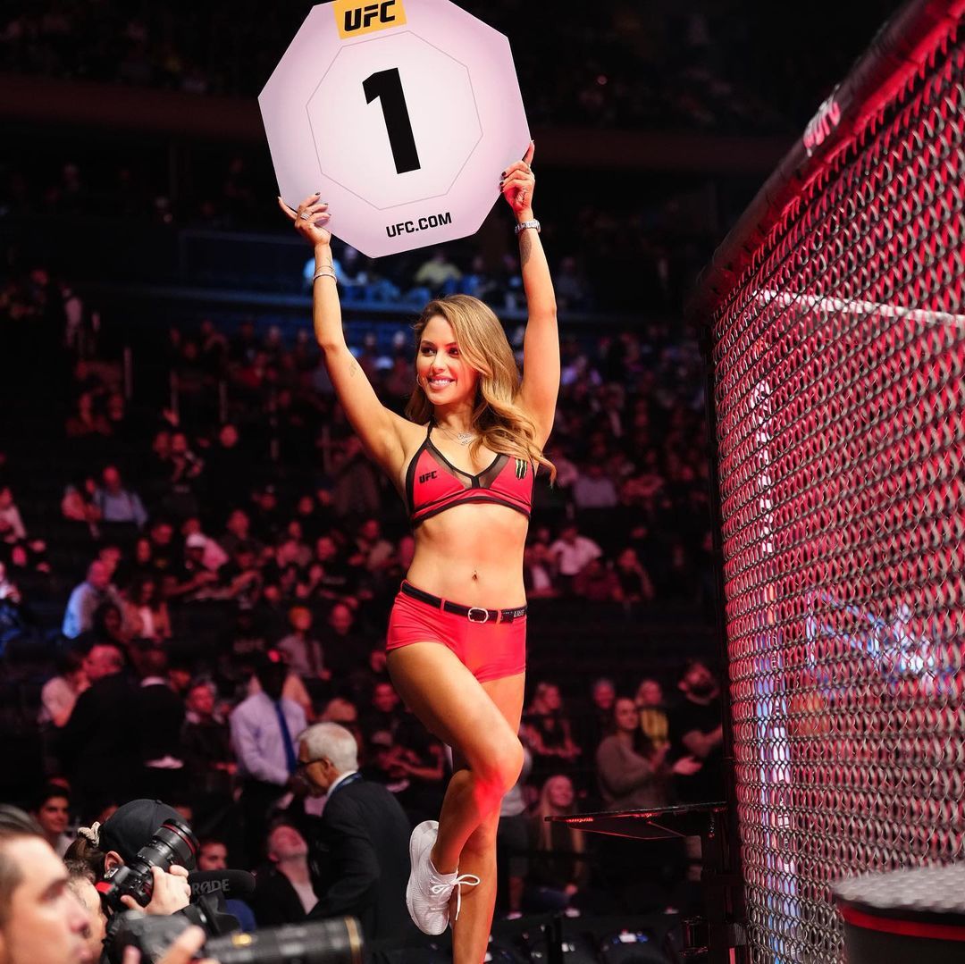 Anunțul neașteptat făcut de cea mai sexy Ring Girl din UFC la premiile World MMA: „E ultima dată!” _42