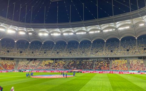 Foto  Cum arată tribunele la meciul FCSB - Hermannstadt! Bate vântul pe  Arena Națională. Și la propriu, și la figurat