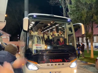 
	Formidabil! Autocarul FCSB-ului s-a întors din drum, după ce a uitat un jucător la Iași
