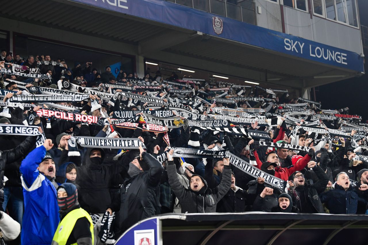 Fanii lui U Cluj au invadat stadionul marii rivale! Imagini spectaculoase din Gruia_10
