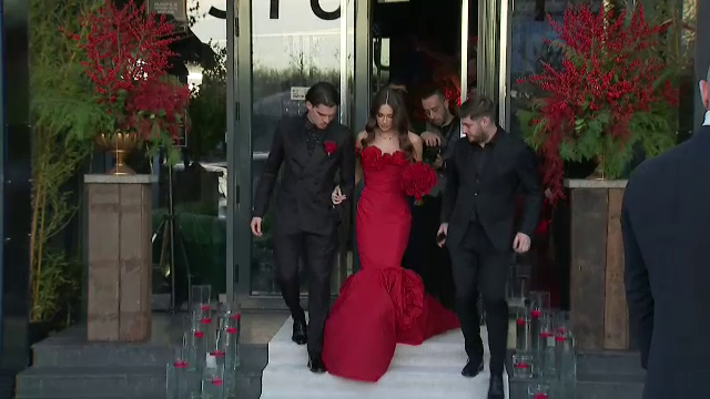 Lady in red! Cât a costat rochia superbei Elena Tănase de la cununia cu Ianis Hagi _3